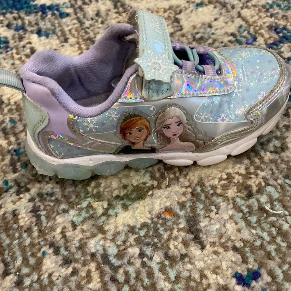 Light up frozen sneakers. Size 9. Velcro.